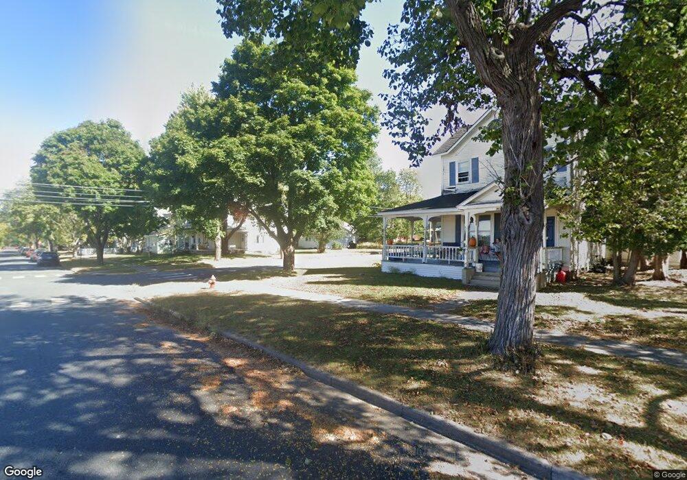 902 10th St E, Menomonie, WI 54751 - photo 1