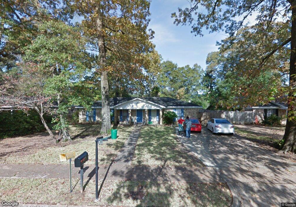 4014 Hillcrest Ln W, Mobile, AL 36693 - photo 1