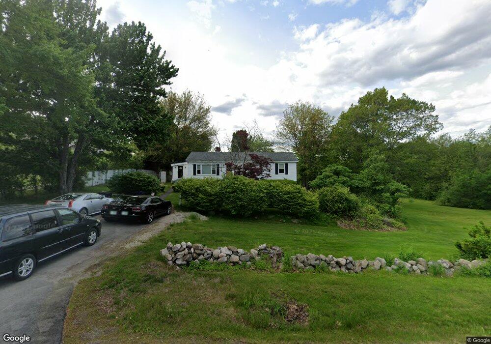 136 Hampstead Rd, Derry, NH 03038 - photo 1