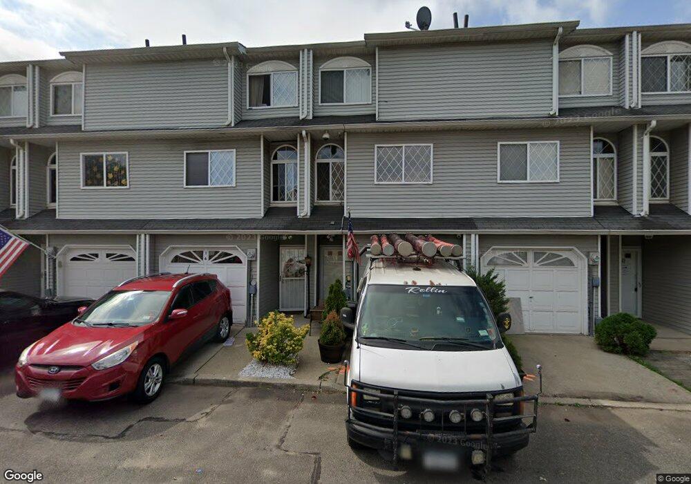 14 Simmons Ln, Staten Island, NY 10314 - photo 1