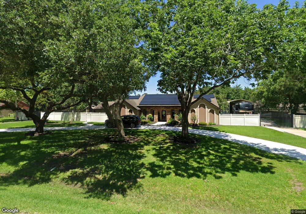 306 N Clear Creek Dr, Friendswood, TX 77546 - photo 1