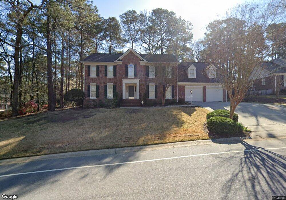 681 Fairfield Rd, Fayetteville, NC 28303 - photo 1