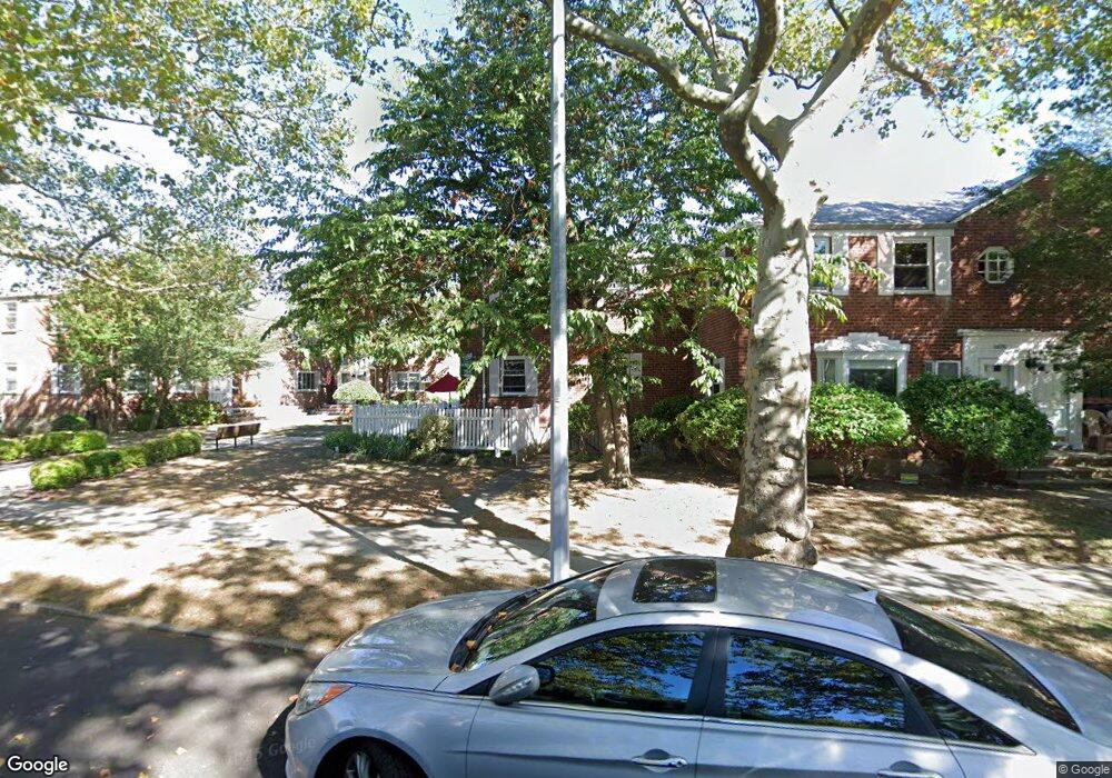 260-77 73rd Ave unit Lower, Glen Oaks, NY 11004 - photo 1