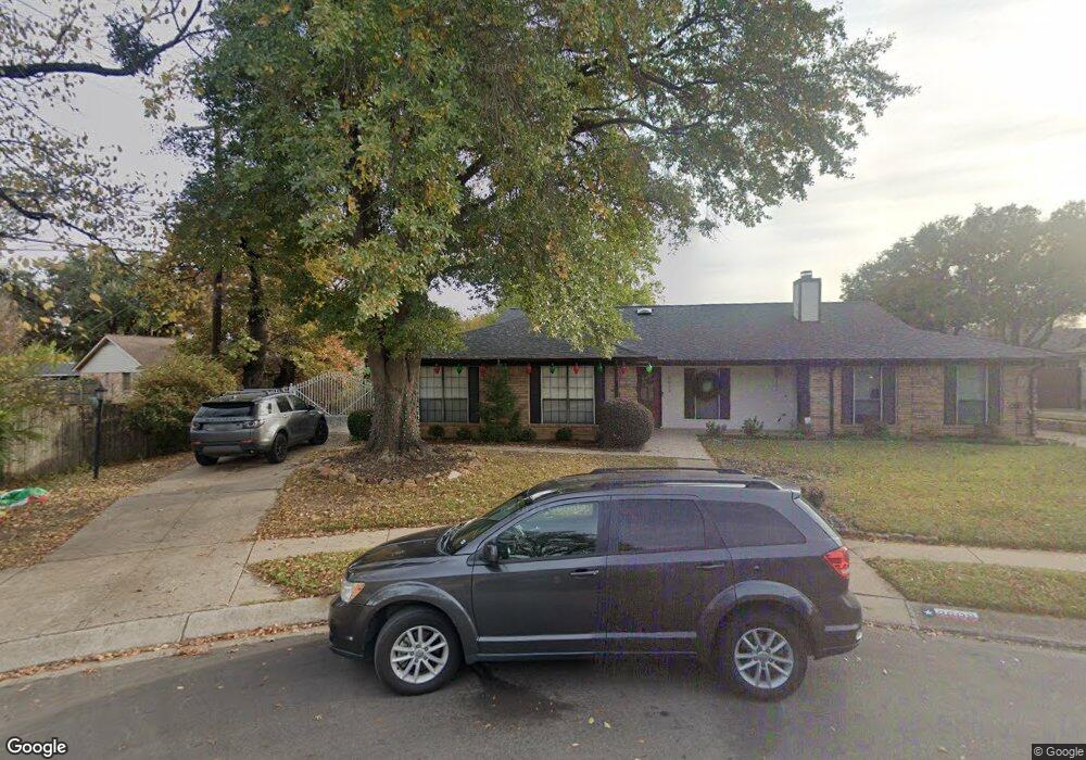 2612 Oakmont Ct, Bedford, TX 76022 - photo 1