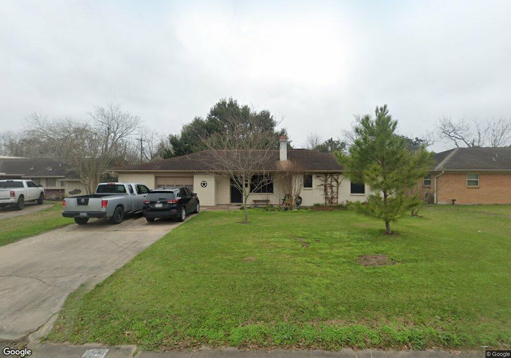 1709 Glenview Dr, Alvin, TX 77511 - photo 1