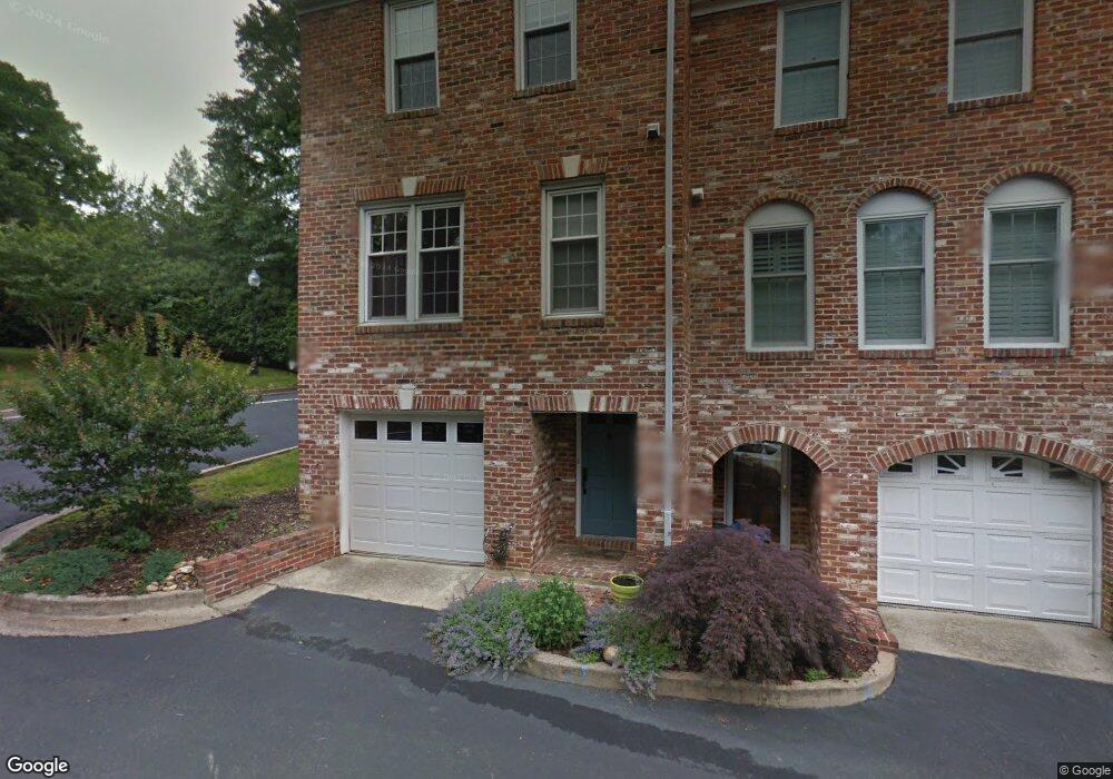 199 Shooters Ct, Alexandria, VA 22314 - photo 1