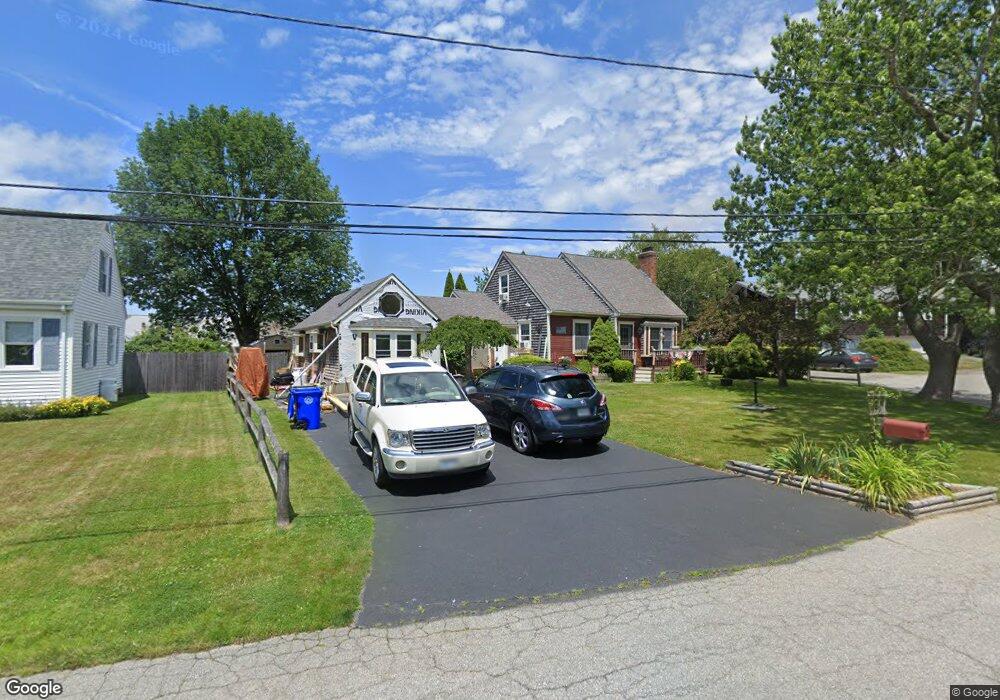 4 Pagnano St, Bristol, RI 02809 - photo 1