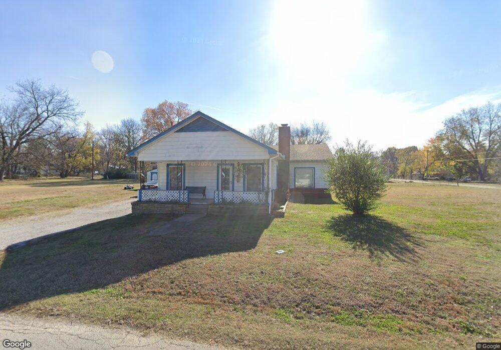 309 W Scott St, Henryetta, OK 74437 - photo 1
