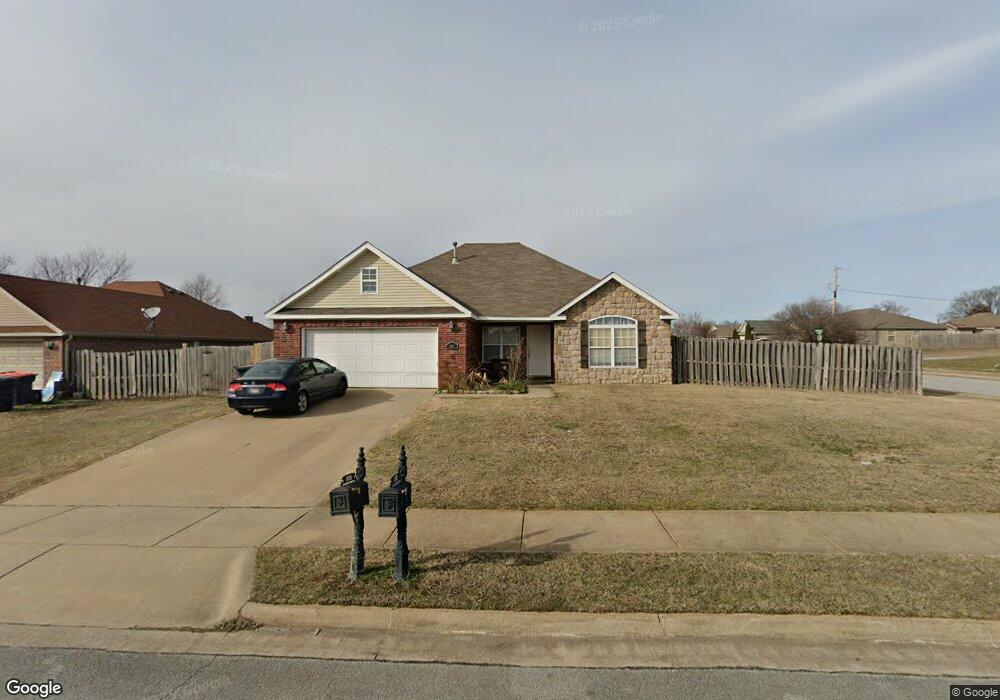 1412 Leesburg Ave, Springdale, AR 72764 - photo 1
