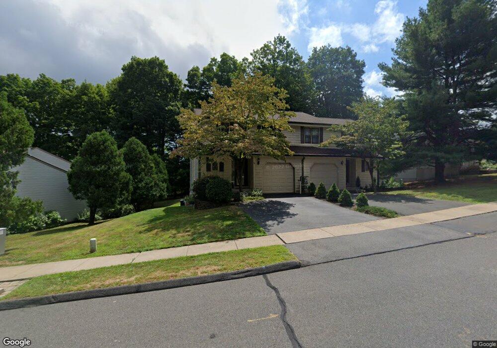 41 Schoolhouse Crossing, Wethersfield, CT 06109 - photo 1