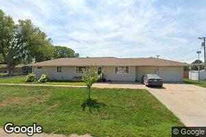 118 E 7th Ave, Red Cloud, NE 68970