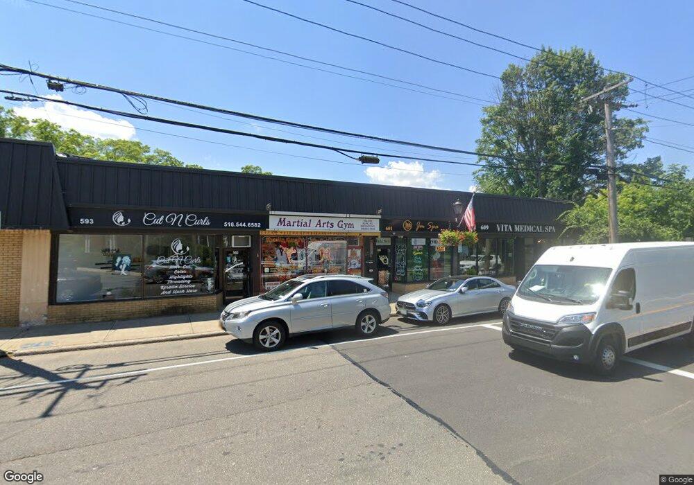 593 Plandome Rd, Manhasset, NY 11030 - photo 1