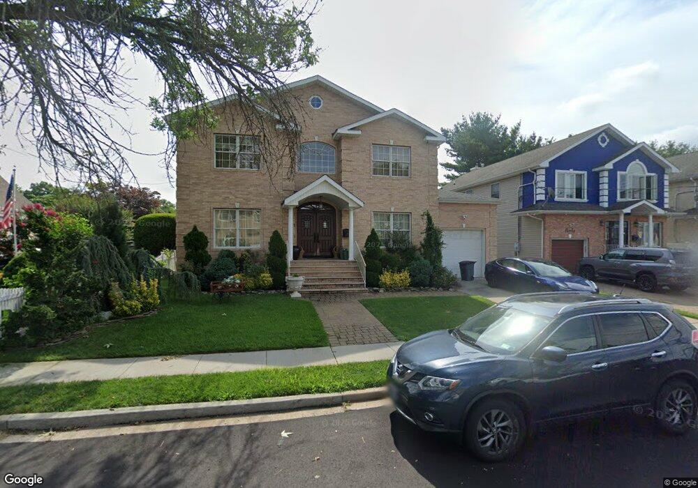 92 Barrymore Blvd, Franklin Square, NY 11010 - photo 1