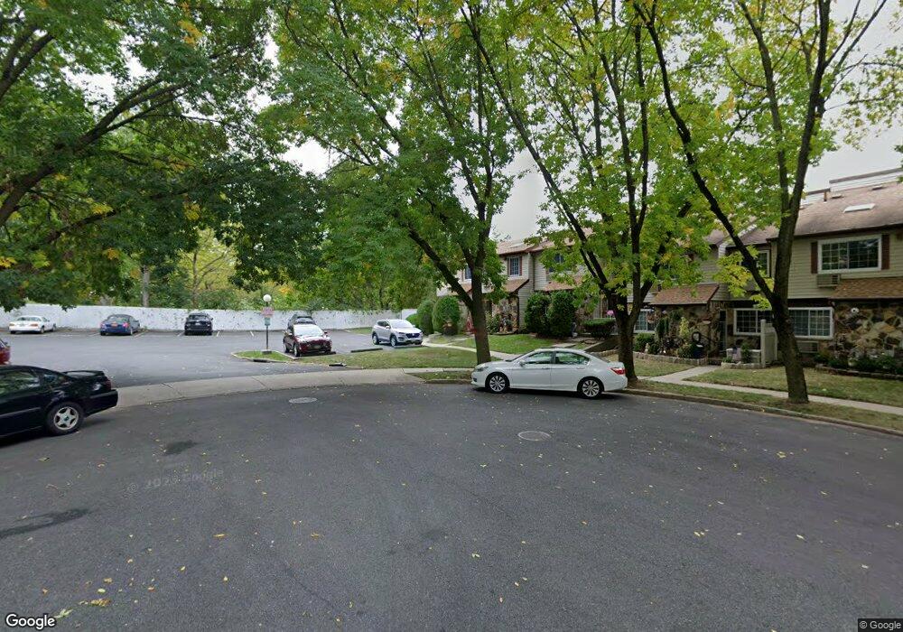 22 Fuller Ct, Staten Island, NY 10306 - photo 1