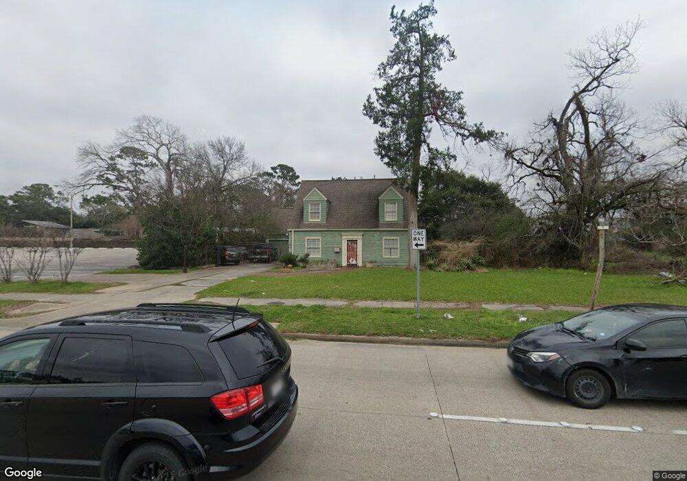 3010 N Shepherd Dr, Houston, TX 77018 - photo 1