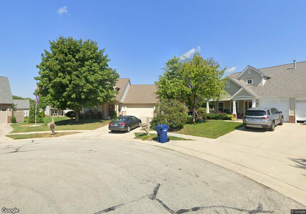 10892 Bentwater Ln, Fishers, IN 46037 - photo 1