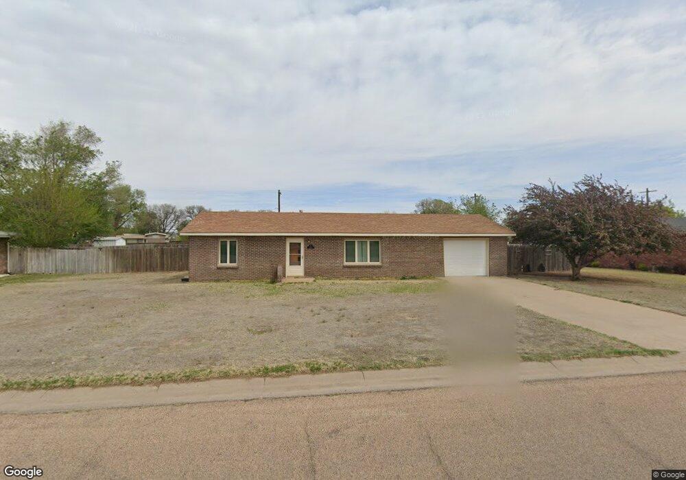 506 E 3rd St, Hugoton, KS 67951 - photo 1