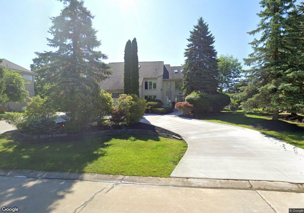 6139 Trailwood Ln, West Bloomfield, MI 48322 - photo 1