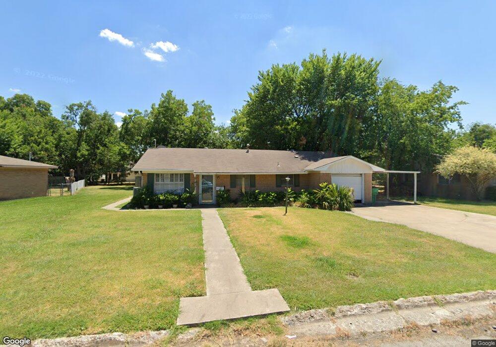 1600 Cherry St, Gainesville, TX 76240 - photo 1