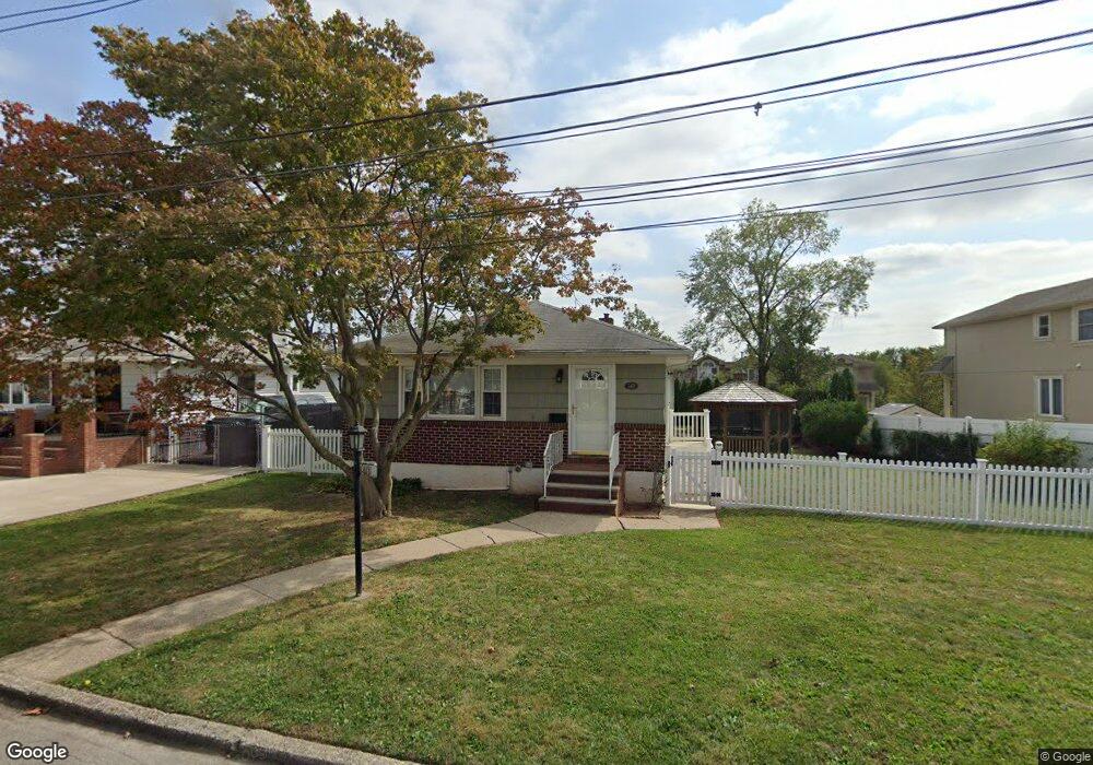 140 Riche Ave, Staten Island, NY 10314 - photo 1