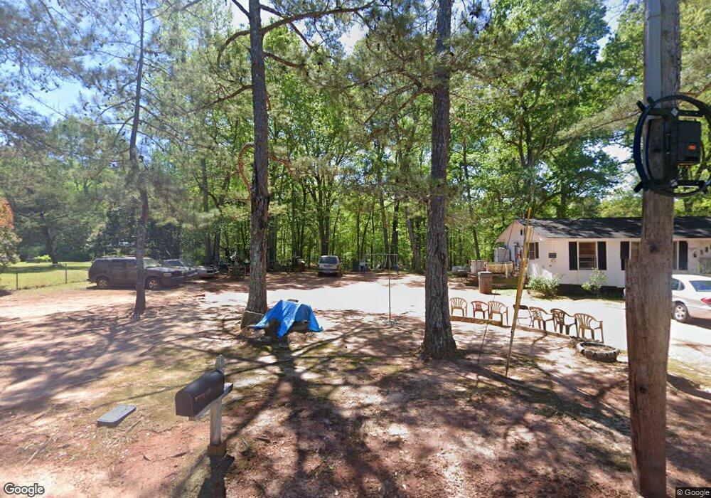 128 Davis Rd, Barnesville, GA 30204 - photo 1