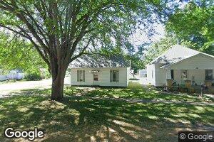 130 E Cherry St, Moweaqua, IL 62550