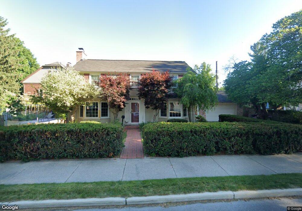 17225 Saint Paul St, Grosse Pointe, MI 48230 - photo 1