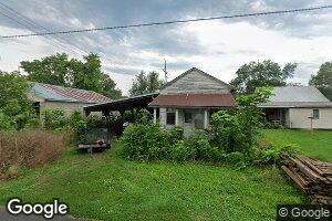207 S Locust St, Chamois, MO 65024