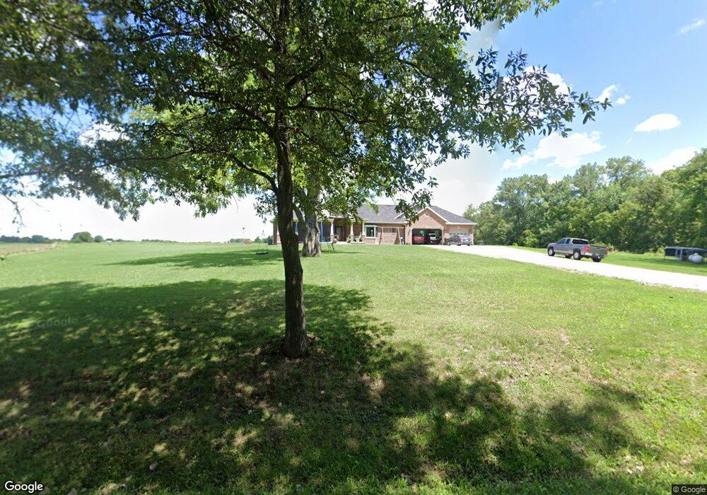 8960 E 1700th Ave, Shumway, IL 62461 - photo 1