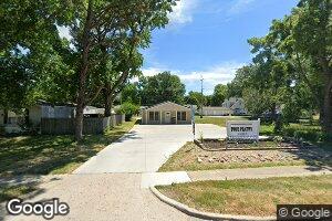 326 N Main St, Moweaqua, IL 62550