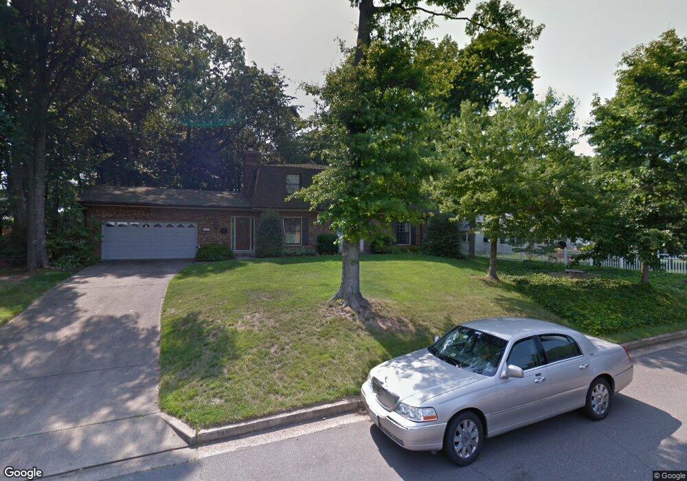 5906 Merritt Place, Falls Church, VA 22041 - photo 1