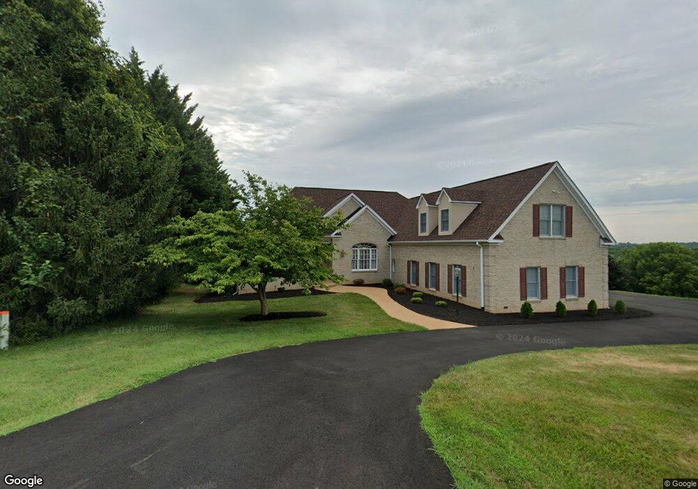 7527 Foxview Dr, Warrenton, VA 20186 - photo 1