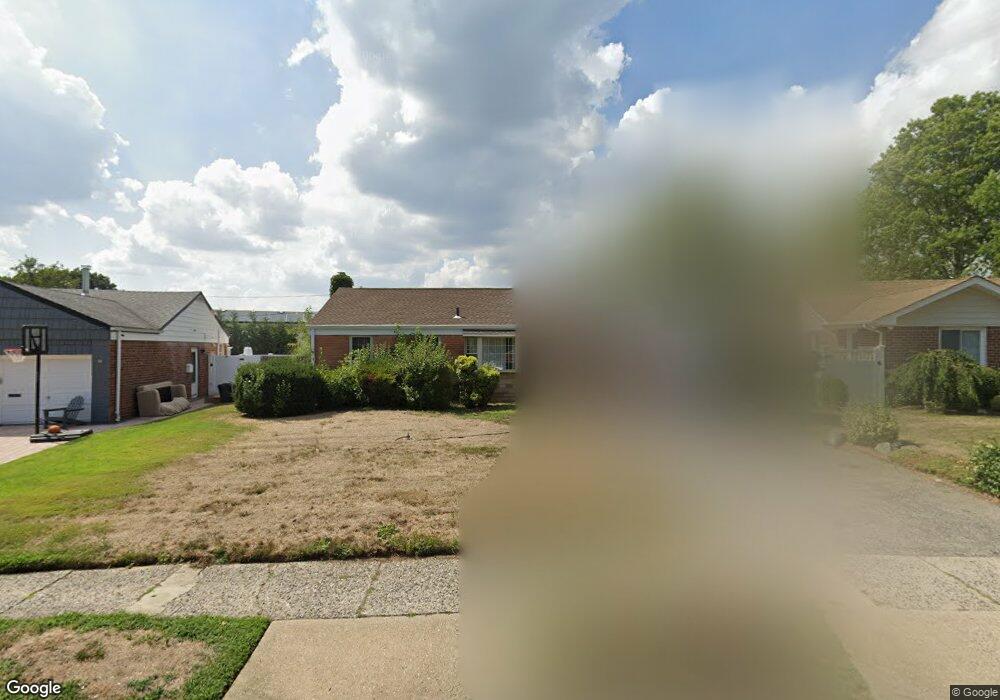 820 Cypress Dr, Franklin Square, NY 11010 - photo 1