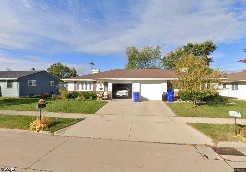 2401 N Eugene St, Appleton, WI 54914 - photo 1