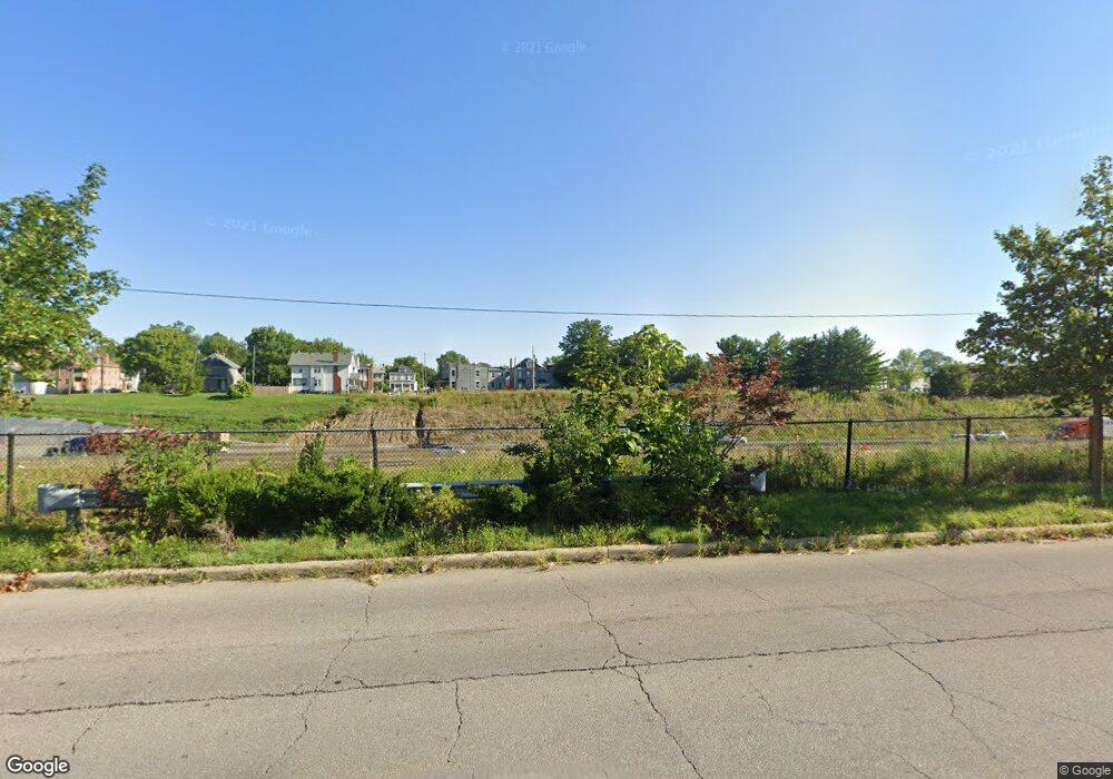 538 Carpenter St, Columbus, OH 43205 - photo 1