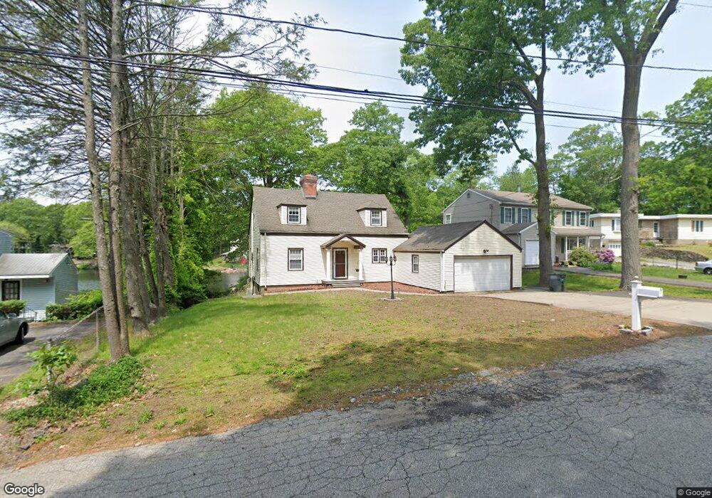 5 Wickliffe Cir, Bridgeport, CT 06606 - photo 1