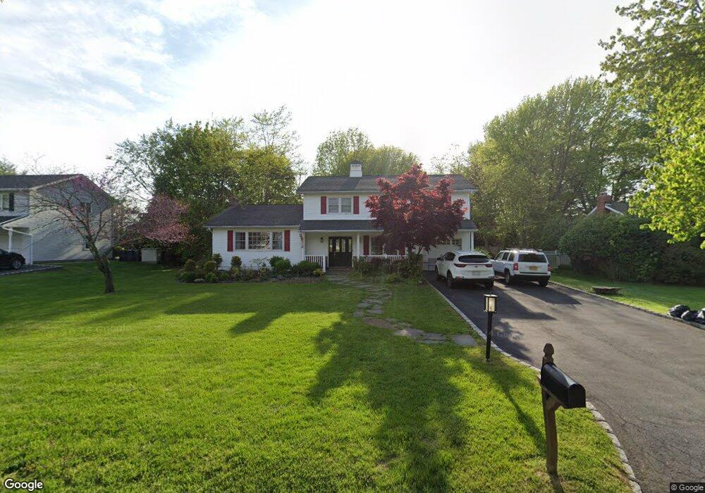 118 Caramel Rd, ComMacK, NY 11725 - photo 1