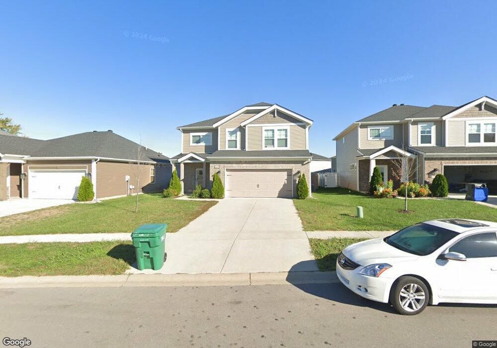 6415 Oak Village Dr, Louisville, KY 40228 - photo 1