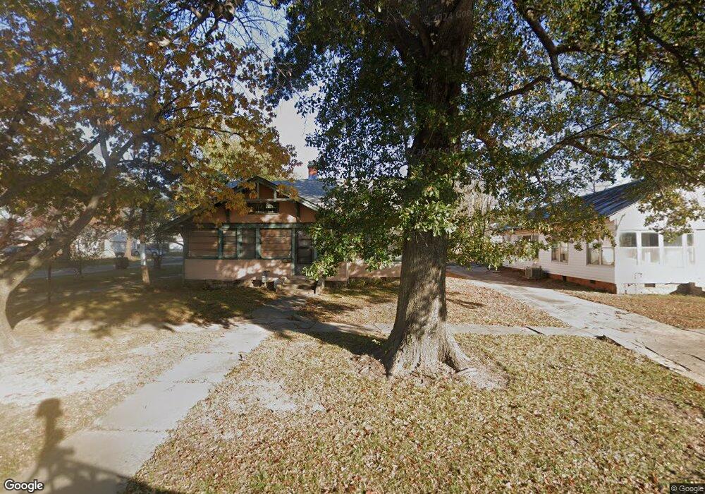 912 W Division St, Henryetta, OK 74437 - photo 1