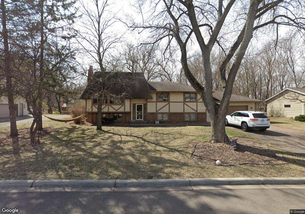 16809 Blenheim Way, Minnetonka, MN 55345 - photo 1