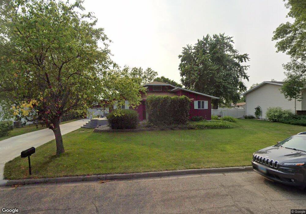 313 18th Ave NE, Jamestown, ND 58401 - photo 1