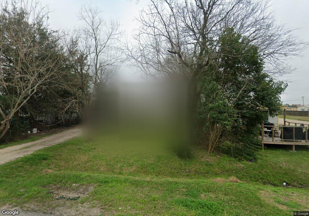 819 Dyche Ln, Alvin, TX 77511 - photo 1