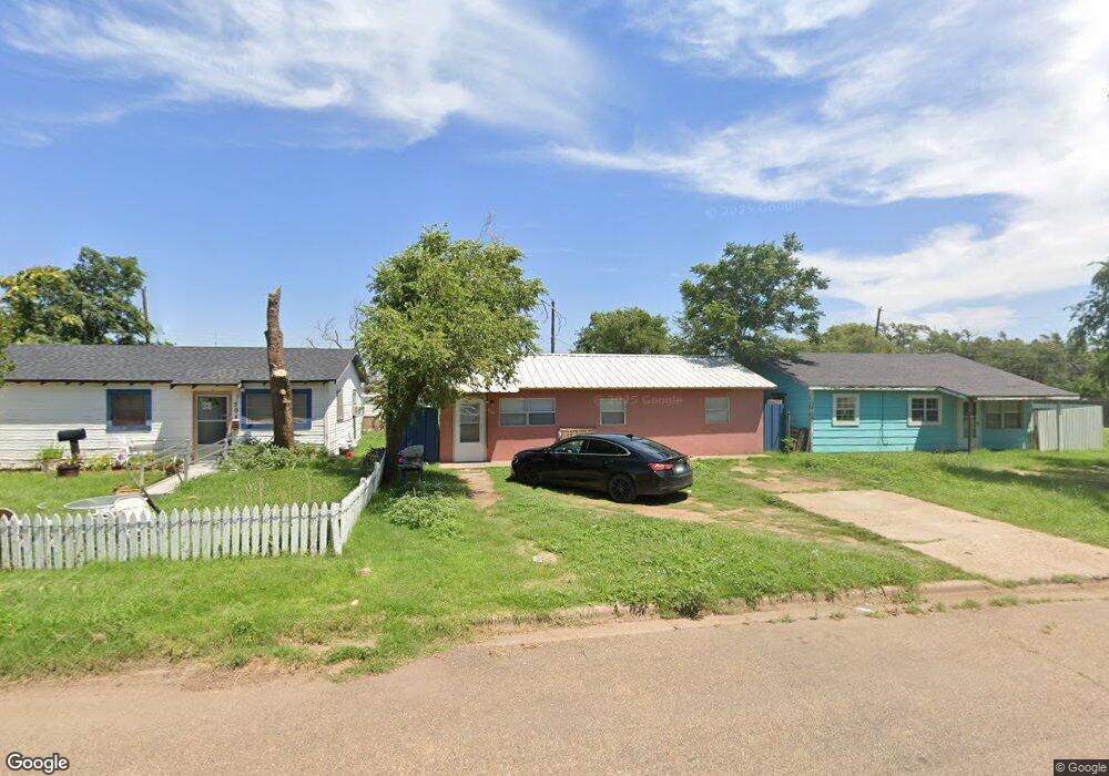 502 W 29th St, Plainview, TX 79072 - photo 1