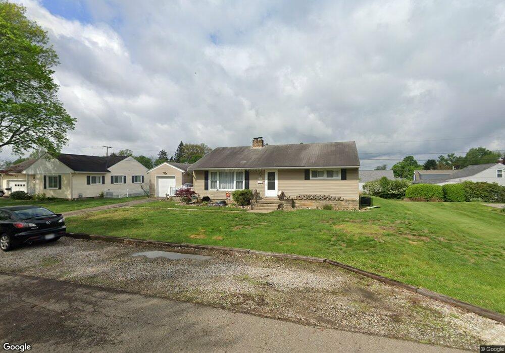 903 Fairview Blvd, Coshocton, OH 43812 - photo 1