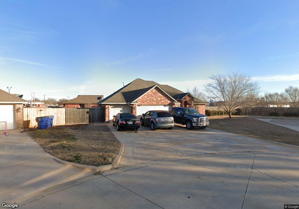 201 Begonia Ln, Cache, OK 73527 - photo 1