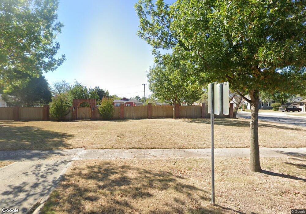 1428 N Broadway Ave, Shawnee, OK 74801 - photo 1