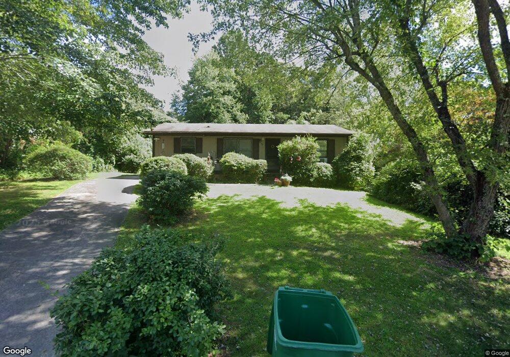 40 Lynwood Cir, Asheville, NC 28806 - photo 1