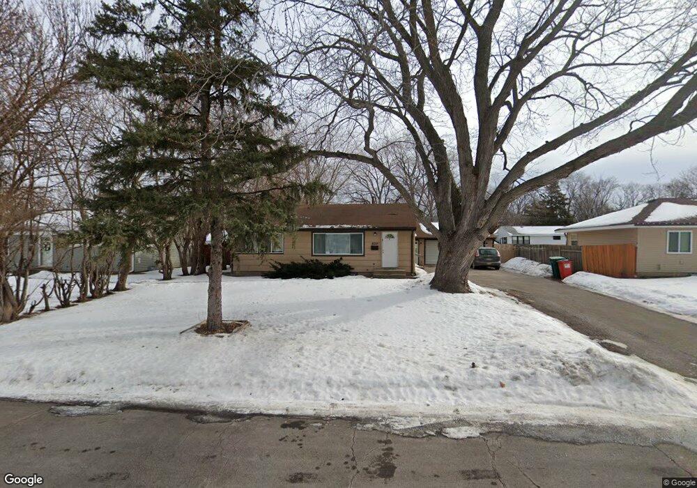 8039 Fremont Ave S, Bloomington, MN 55420 - photo 1