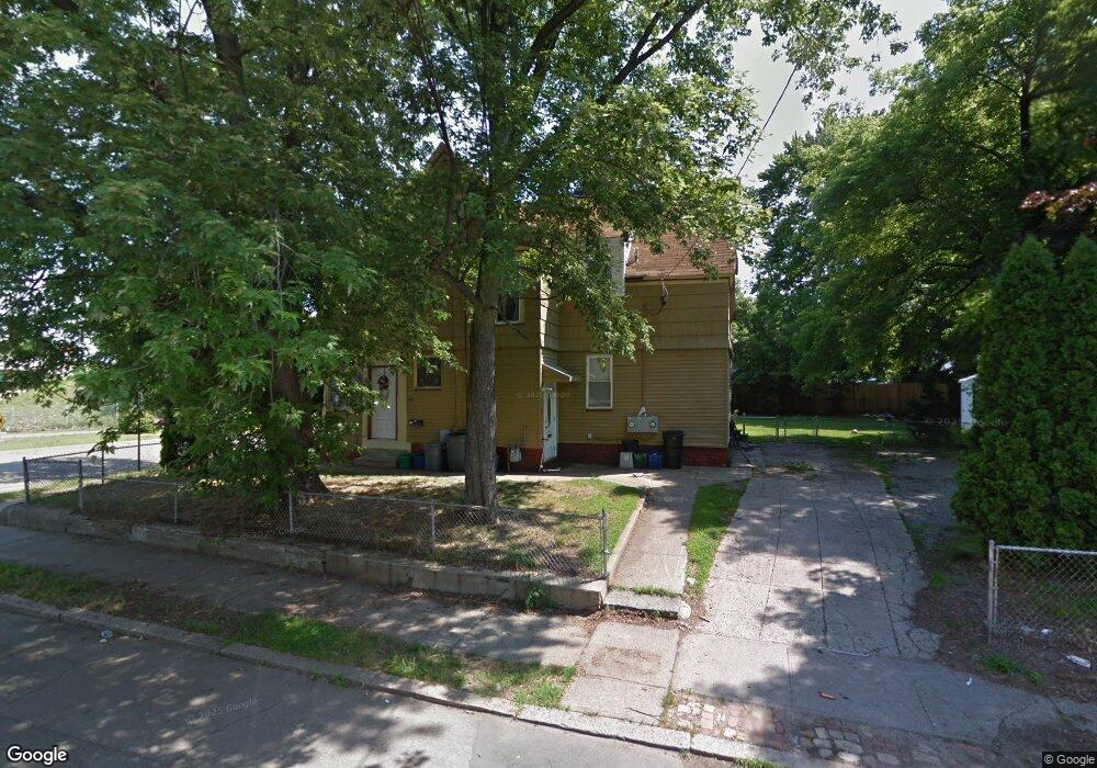 2 Appleton Ave, Pawtucket, RI 02860 - photo 1