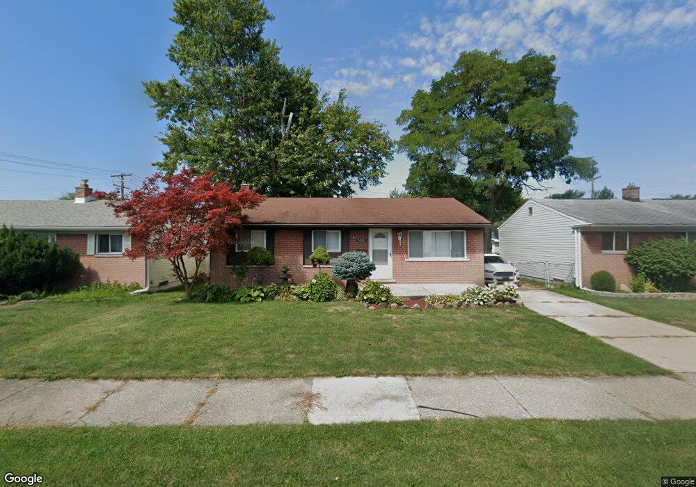 26511 Roberta St, Roseville, MI 48066 - photo 1